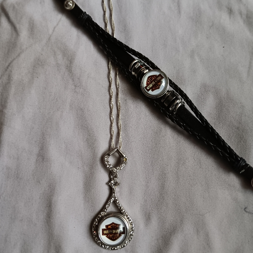 Harley Davidson necklace and bracelet